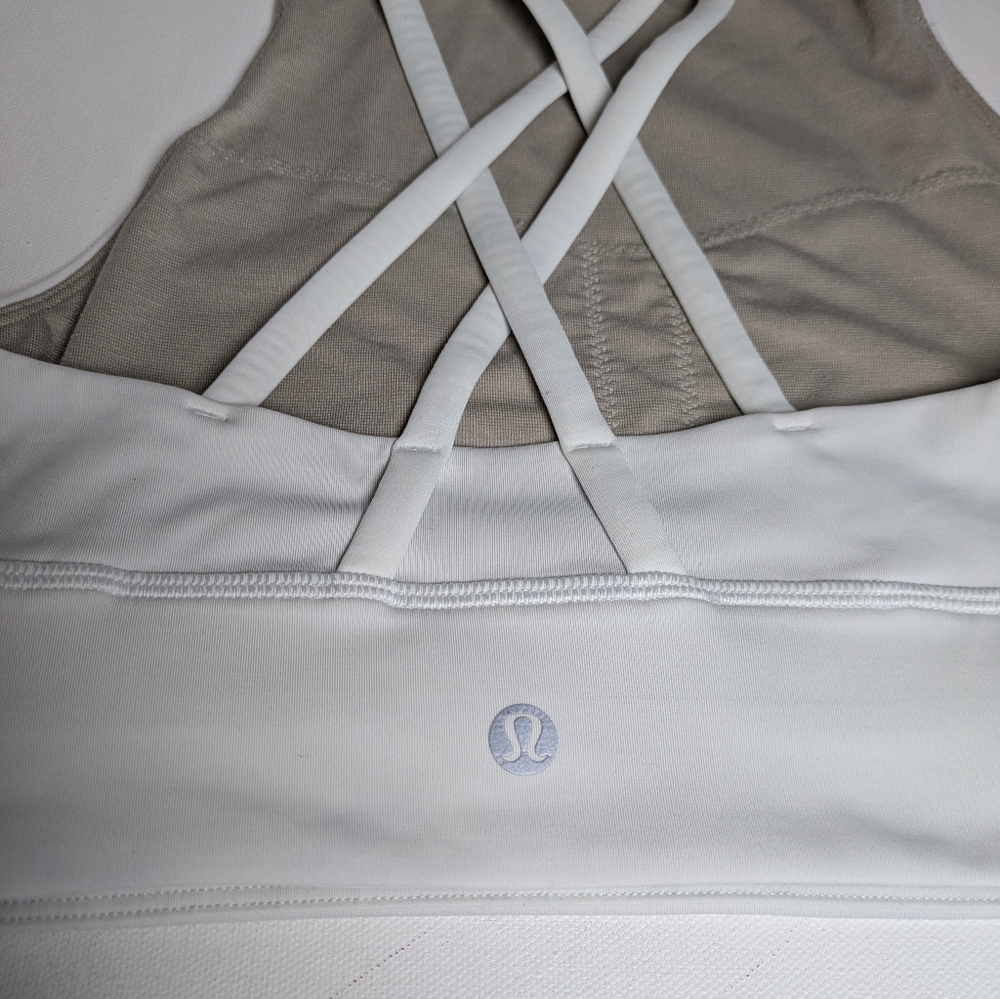 Lululemon Energy Bra White Luxtreme Mesh Workout Run Yoga Size 4 euc - Picture 4 of 10